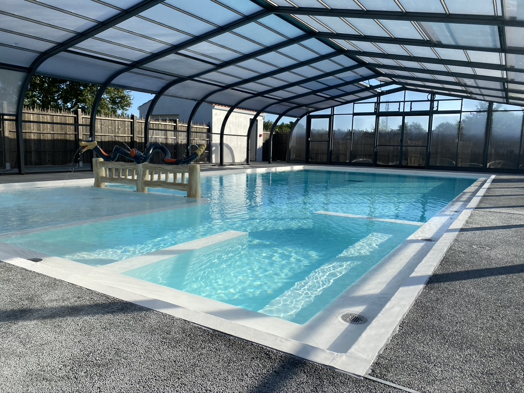 piscine intérieur 2