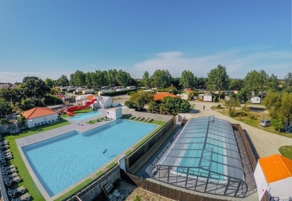 camping-chenes-verts-en-loire-atlantique-avec-piscine